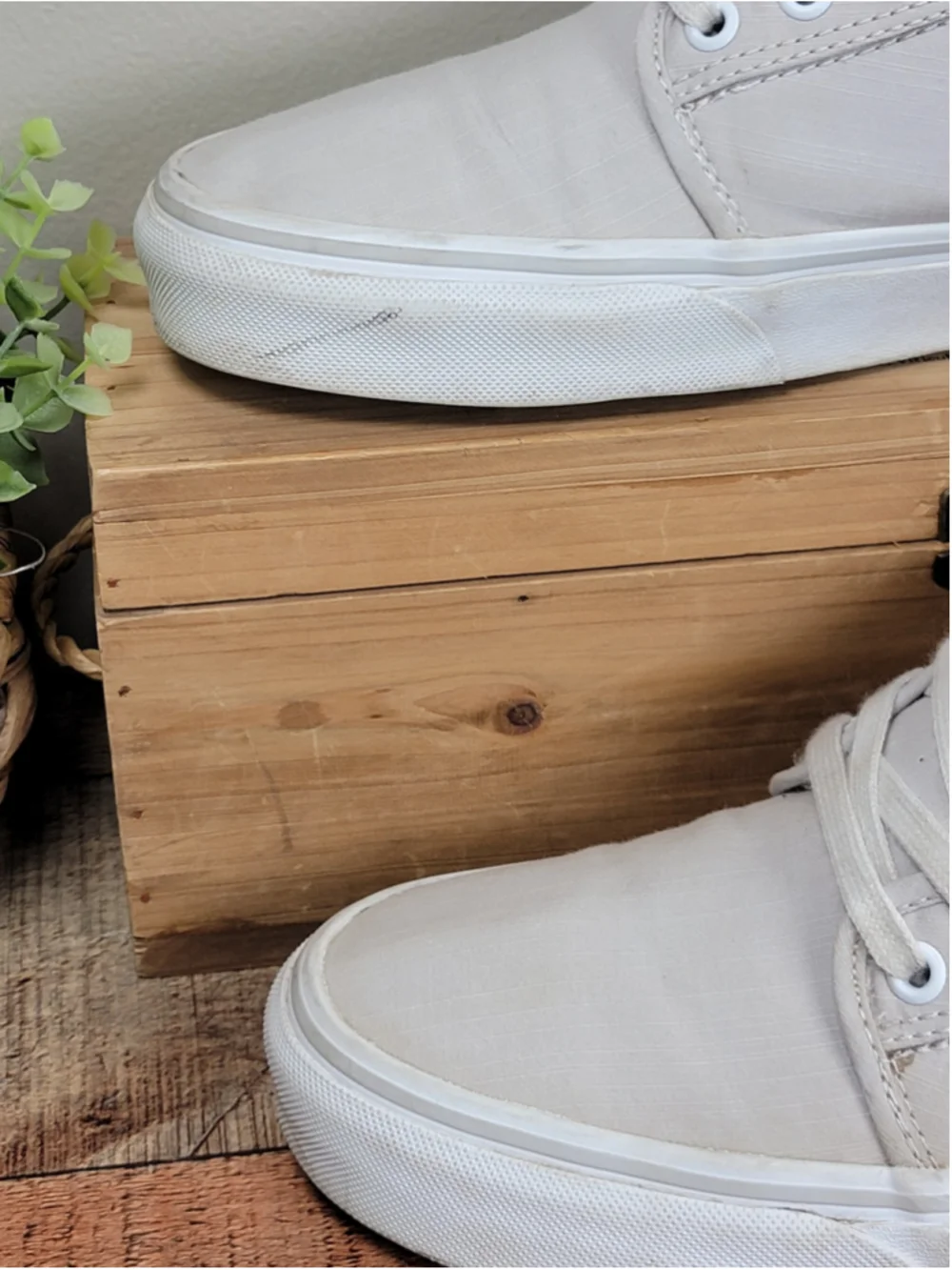 Vans 9.5 Chukka Low Top Canvas Light Grey Beige Skate Shoes Athletic Sneakers